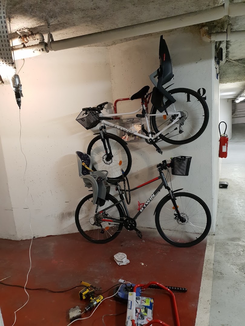 Jean CAILLAT Bricoleur Pro ; Jean CAILLAT The Handyman — Photos 13